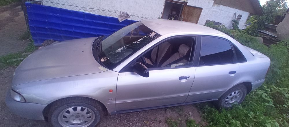 Audi A4 продам..
