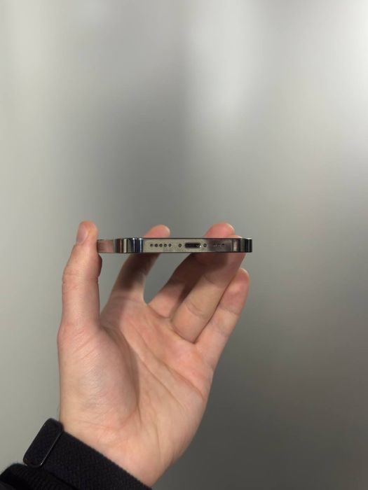 Iphone 12 pro sotiladi