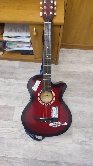 Гитара акустическая