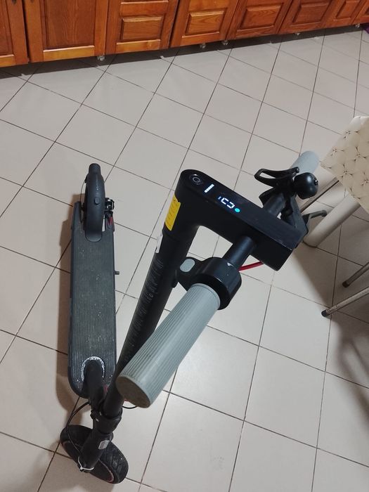 Vand trotineta urgent