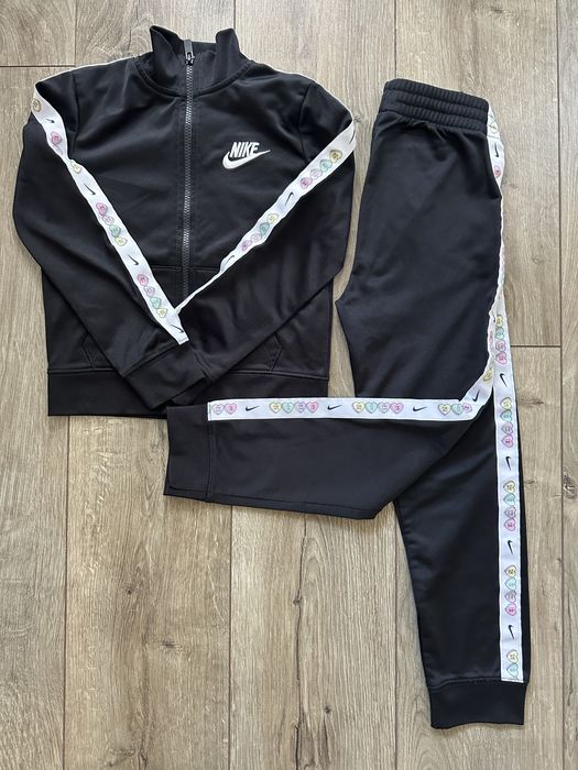 Детски анцунг на Nike за момиче