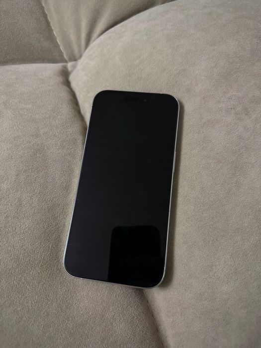 Продам iPhone 15 pro, белый