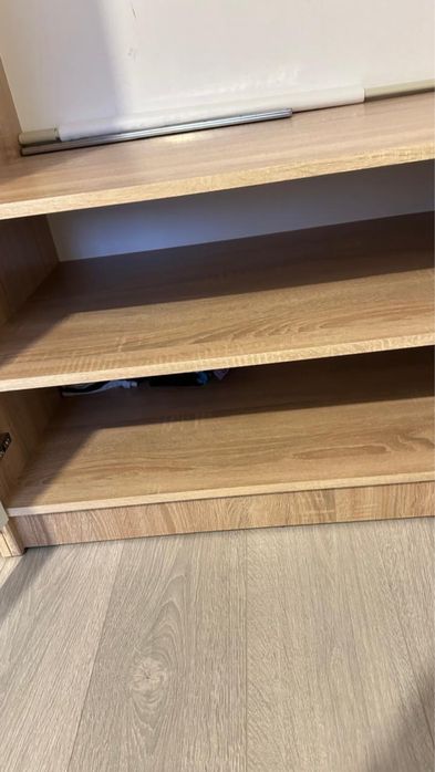 Большой шкаф и комод