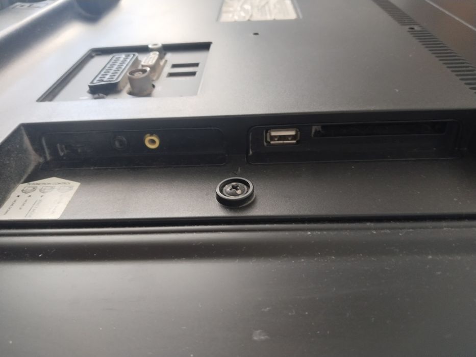 Продам телевизор 75 дюймах