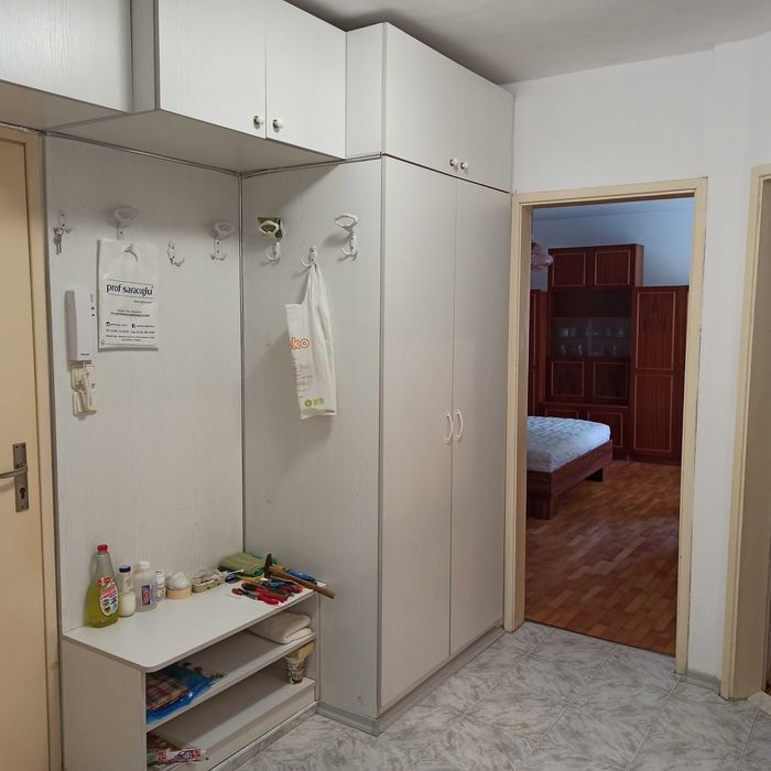 Дава се под наем Тристаен апартамент в Бургас, Възраждане - 80 кв.м за 350 € - Снимка #2