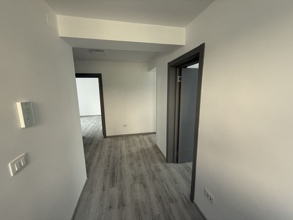 Spatiu comercial 100 mp utili