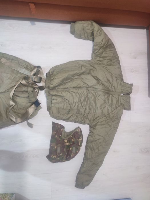 Costum termic militar