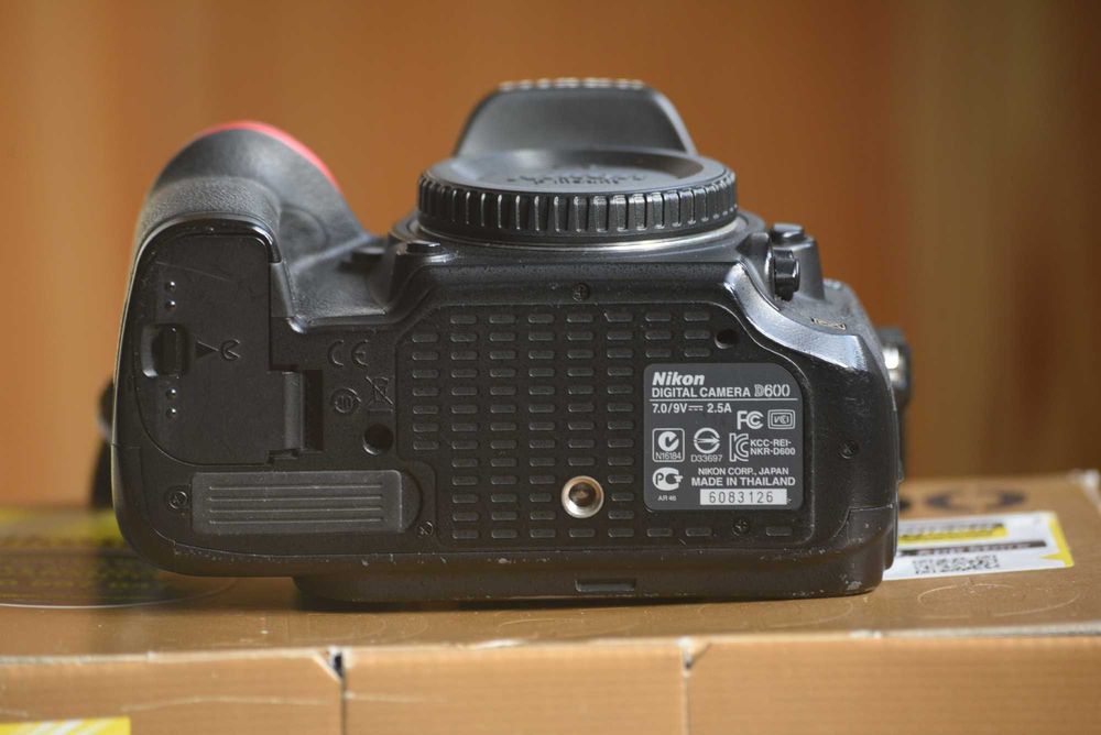 Фотоапарат Nikon D600