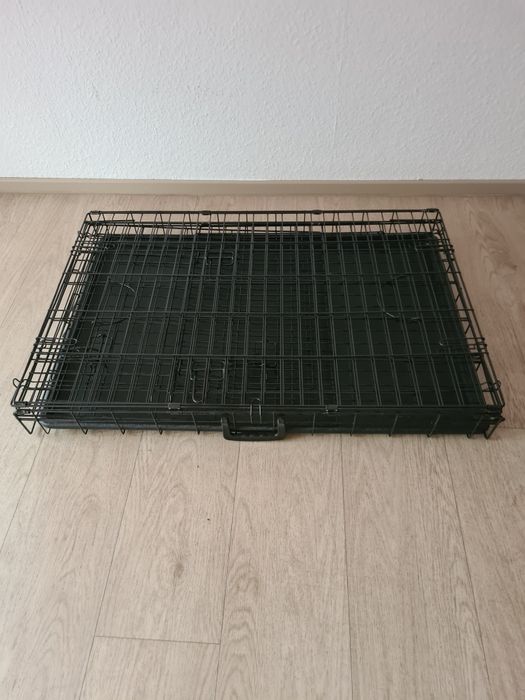 Vând cușcă pentru câini