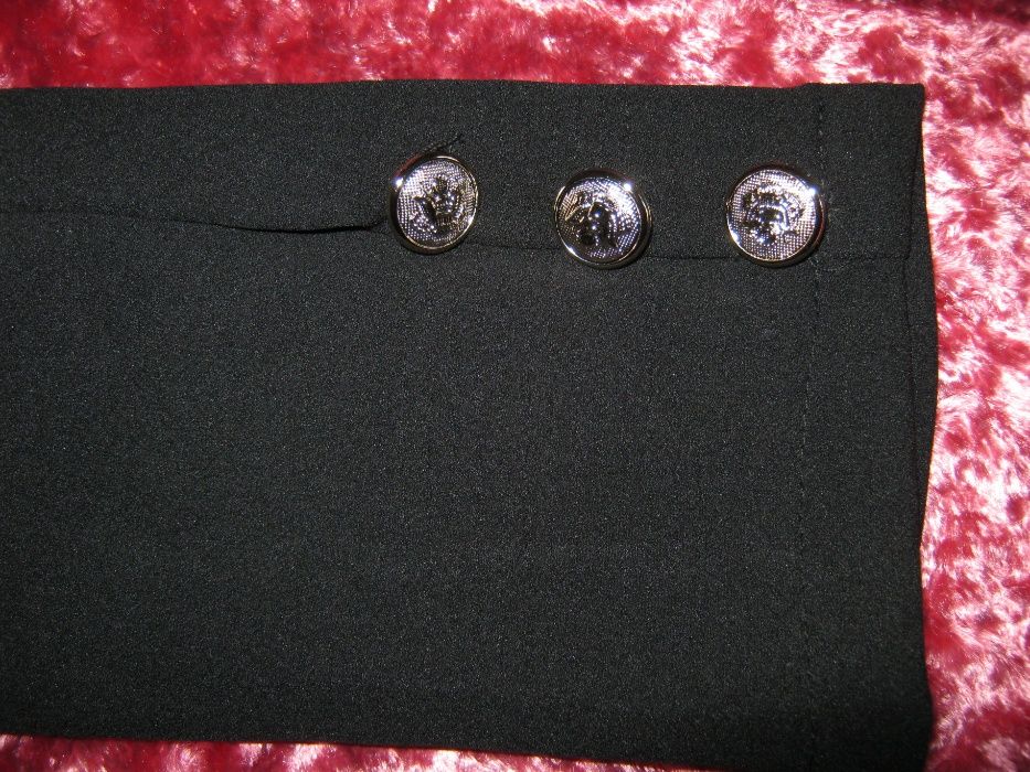 Дамски елегантен костюм