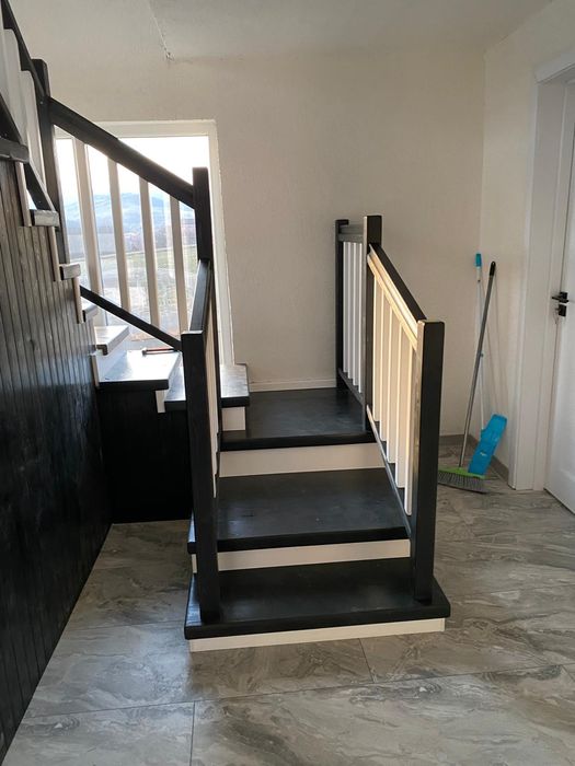 Scări interioare din lemn