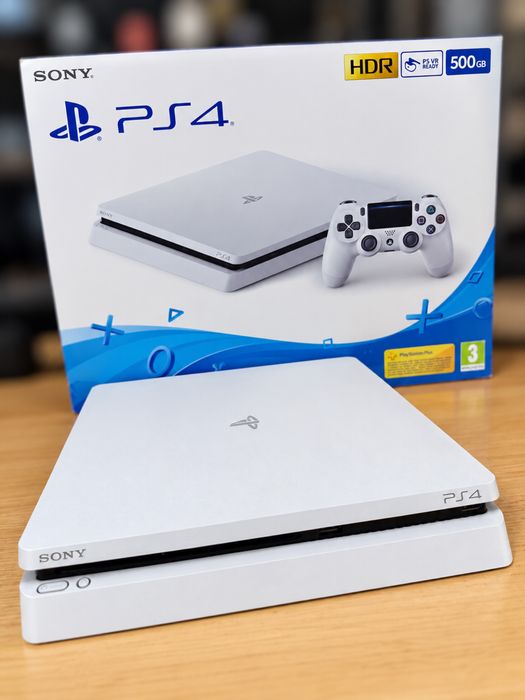 Playstation 4 slim