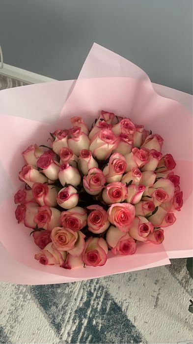 Букет сатылады.Түнде жасалған