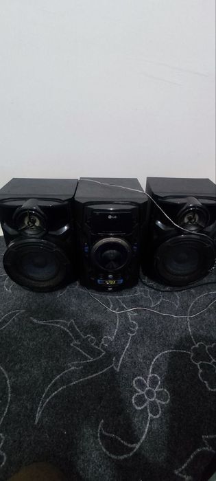 Музыкальный центр LG