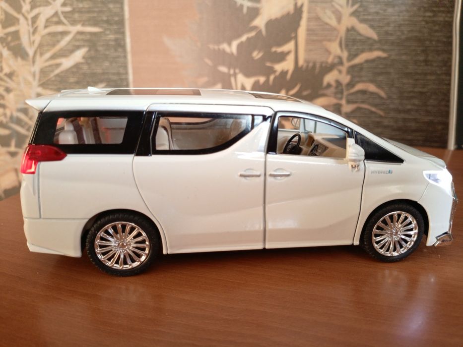 Машинка металлическая