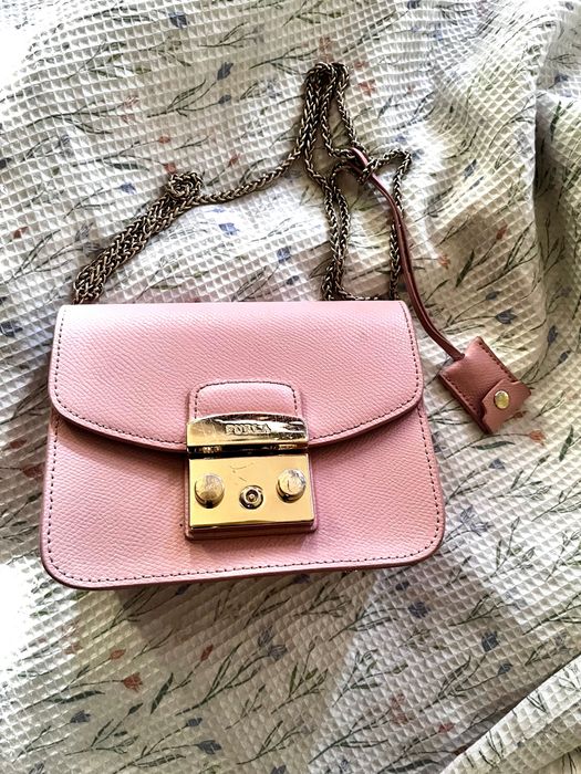 Чанта Furla в бонбоно розово