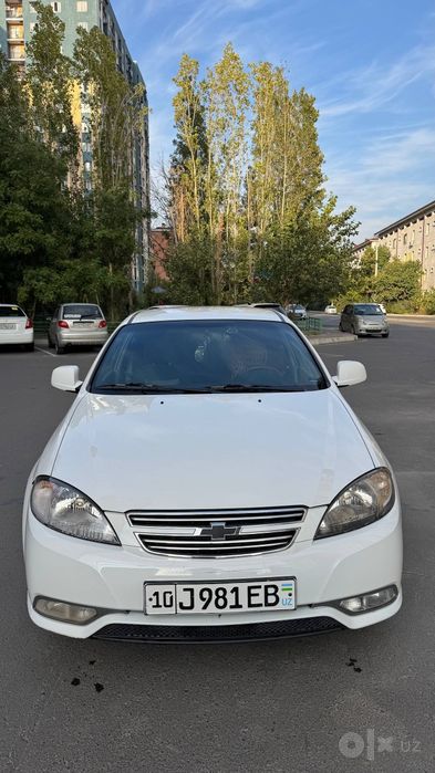 Chevrolet Gentra 2-pozitsiya sotiladi