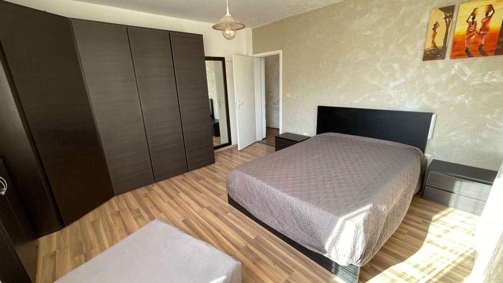 Дава се под наем Тристаен апартамент в София, Красно село - 110 кв.м за 746.64 € - Снимка #5