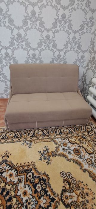 Продам диванчик состояние новое