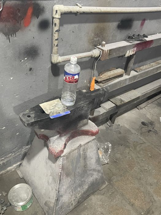 Продам наковальню советского производства