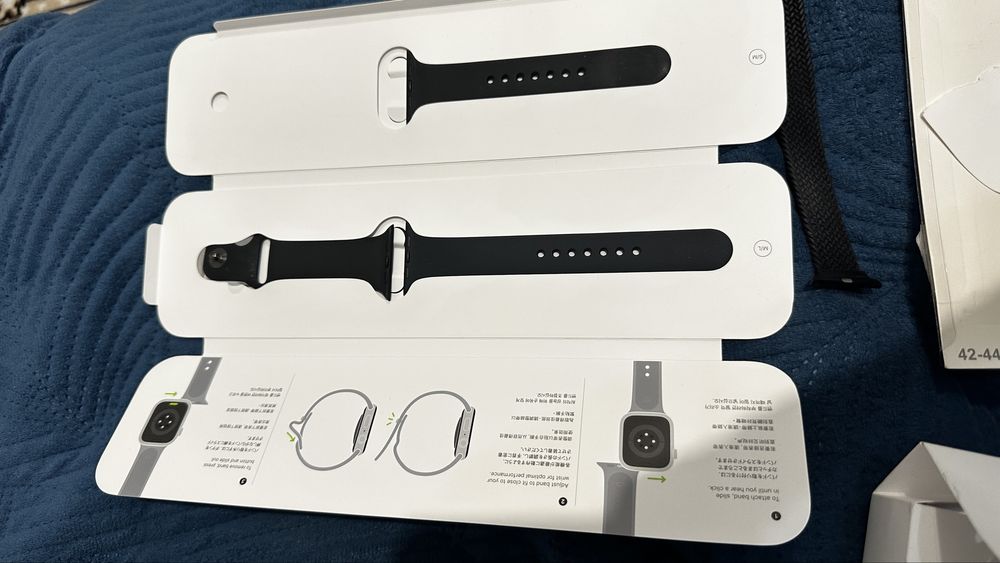 Apple Watch SE 44mm черный