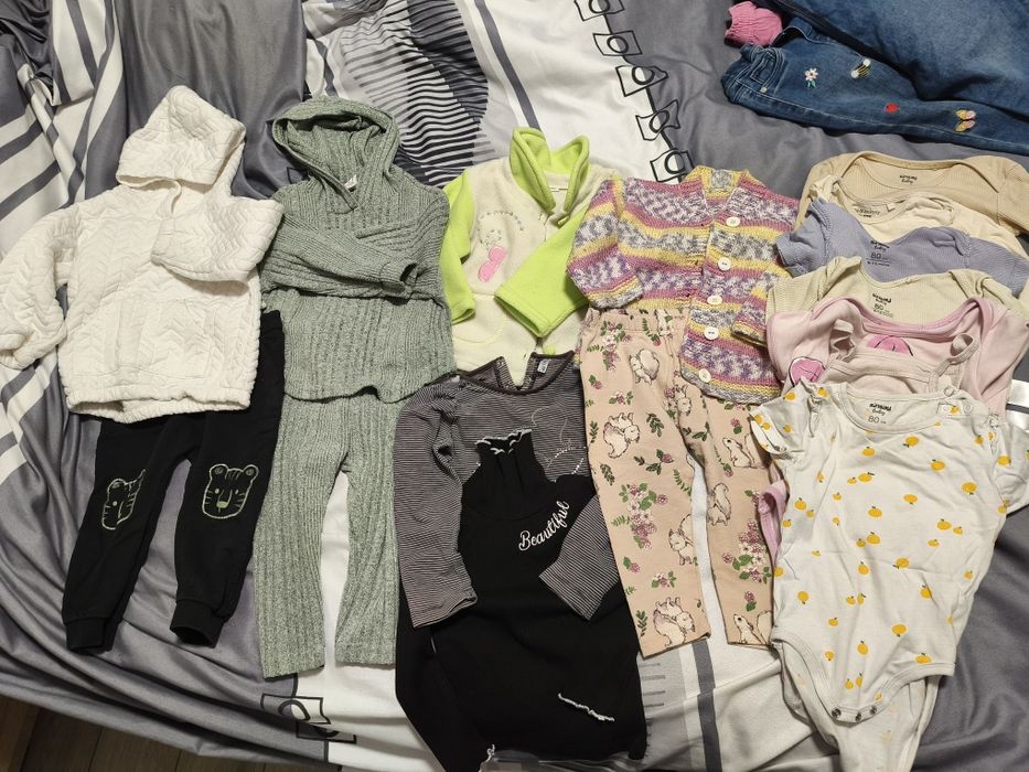 Hăinuțe pentru fetite