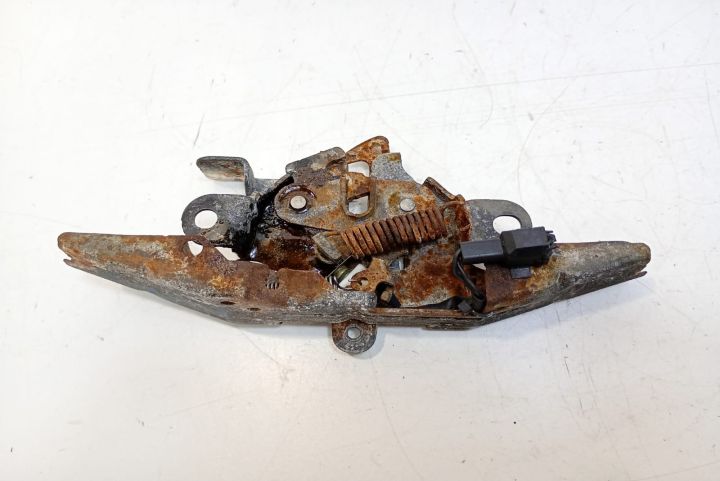 Broasca capota Toyota Avensis a 2-a generatie T25 (facelift) seria