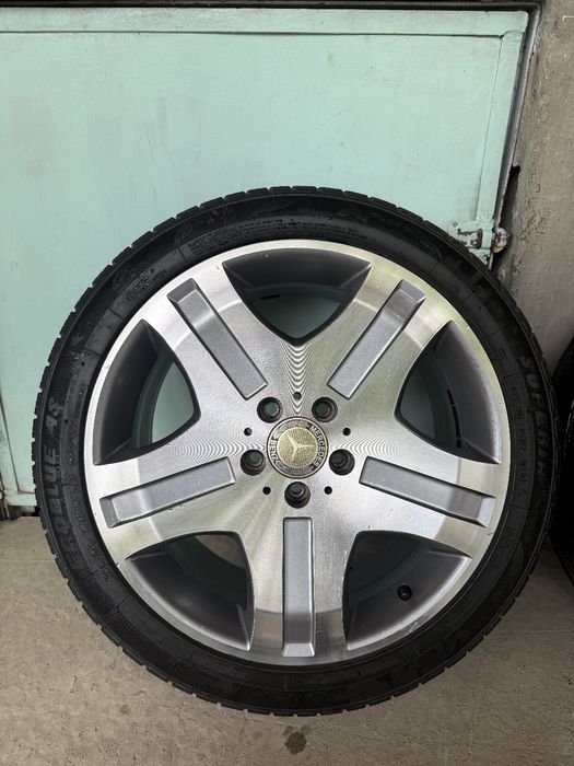 Mercedes diska balon sotiladi 18razmer