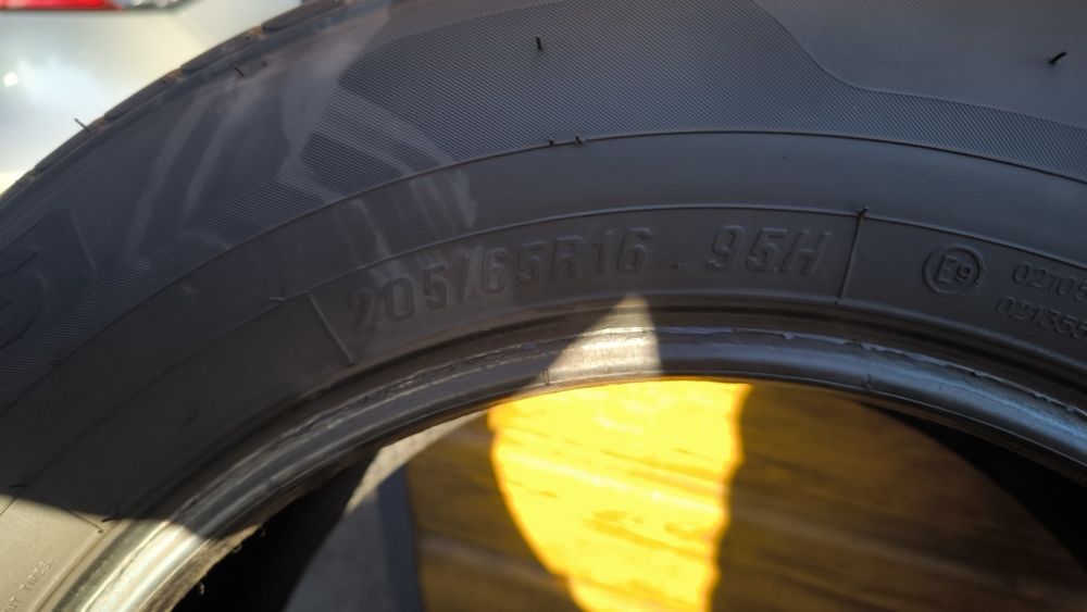 205-65-R16 комплект летней резины .