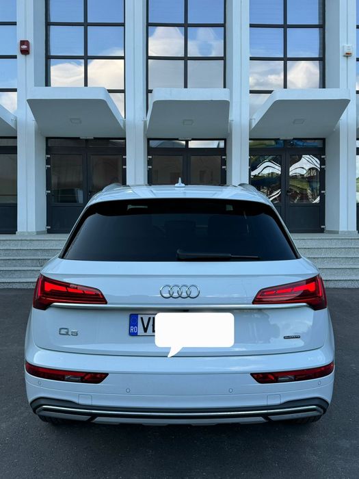 Audi Q5 35 000 KM / 2021 /Panoramic / Camera  / Keyless