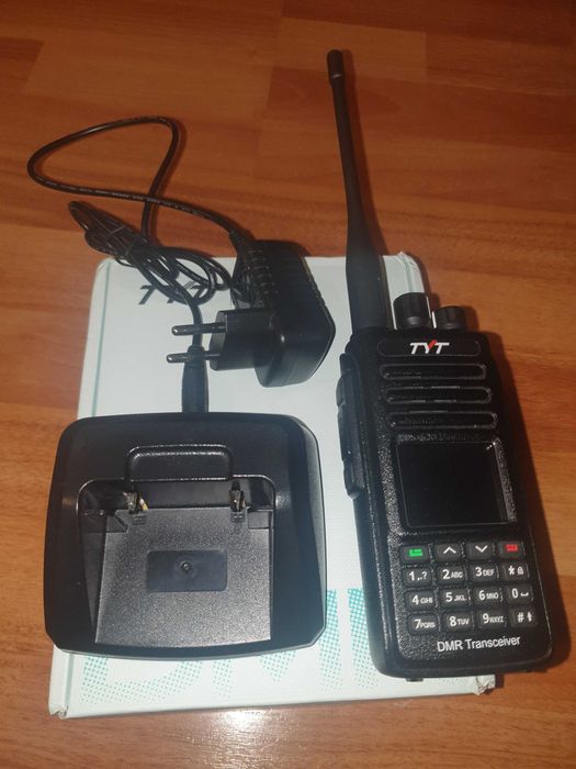 Радиостанция TYT MD-UV390 10W DMR и Аналог UHF ,VHF
