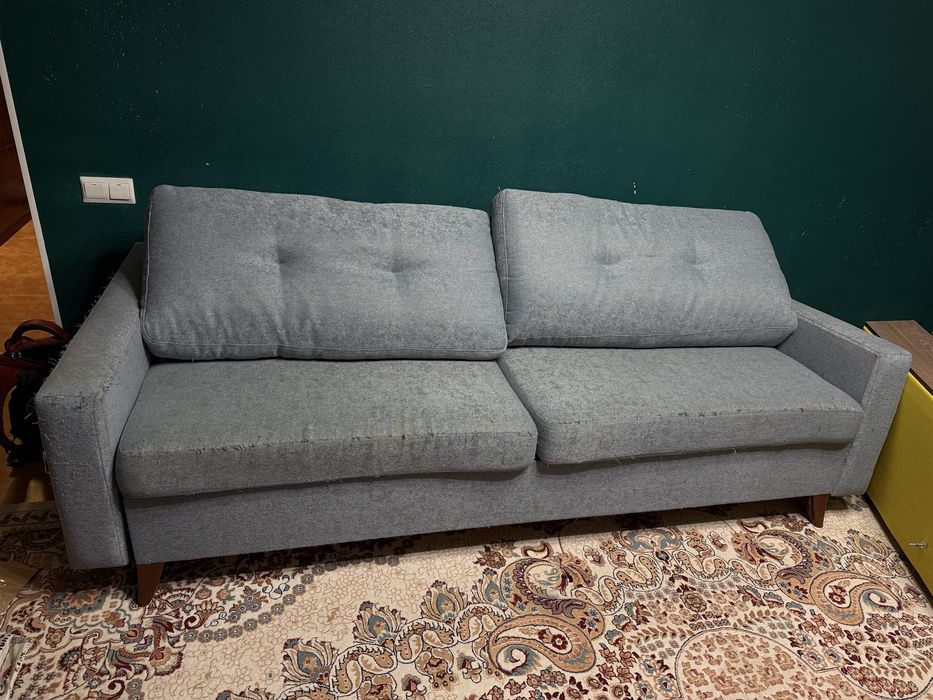 Продам диван раскладной с подушками