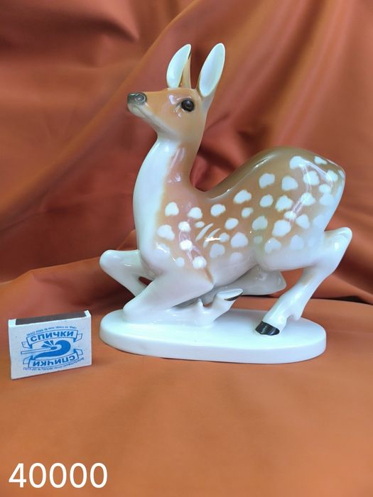 Статуэтки, фарфор