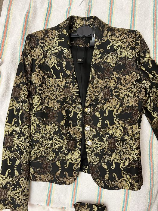 Нарядный костюм женский