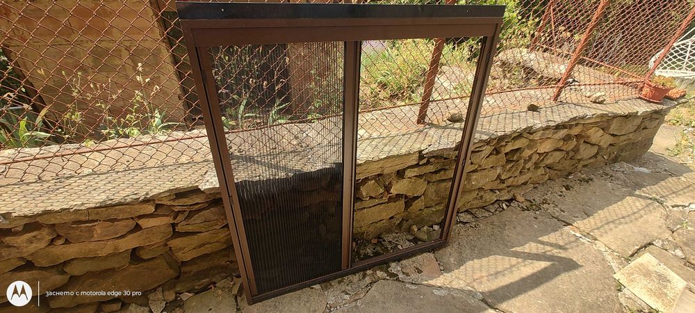 Продавам комарник тип плисе