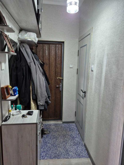 Продам квартиру на м-в панельный