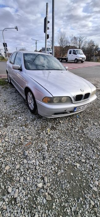 Vînd Bmw e 39 an 2001