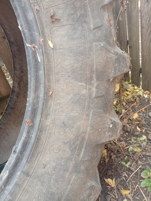 Vând cauciuc 18.4 R 38 in stare perfecta de funcționare