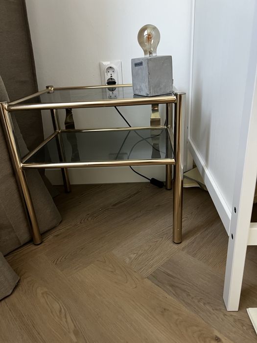 Помощни            метални масички 2бр.