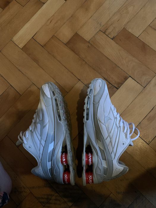 Nike shock INI x Supreme