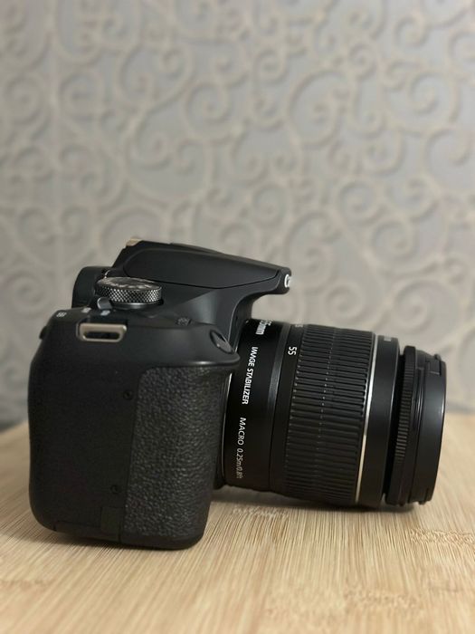 Canon EOS 2000D (зеркальный фотоаппарат)
