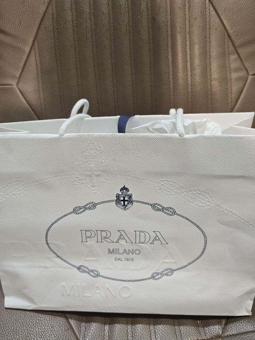 Шарф Prada из Европы