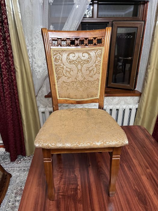 Продам стол стулья