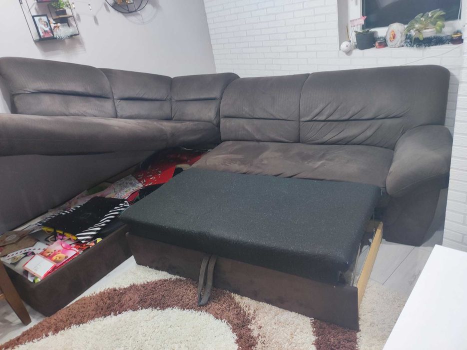 Разтегателен ъглов диван