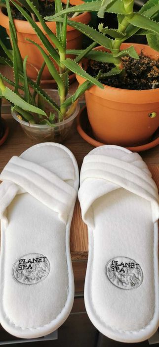 Prosop-turban cadou la setul papuci si prosop PLANET SPA , marca Avon