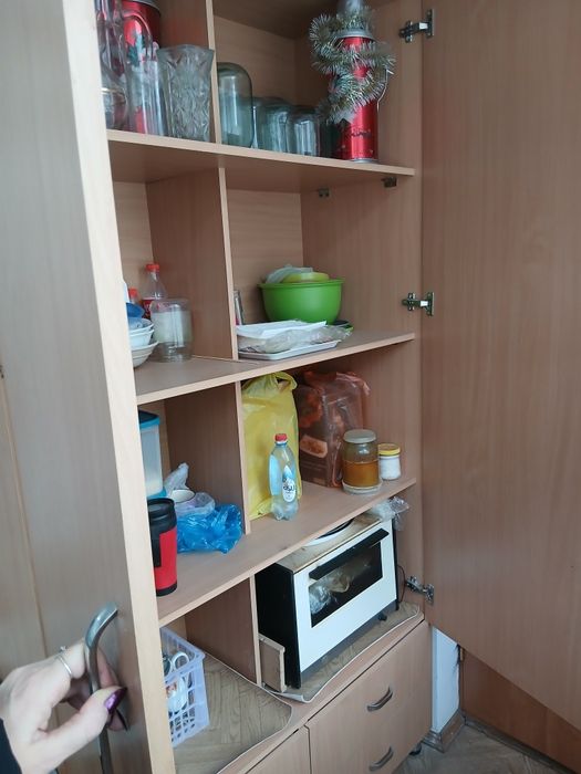 Продам шкаф для посуды.