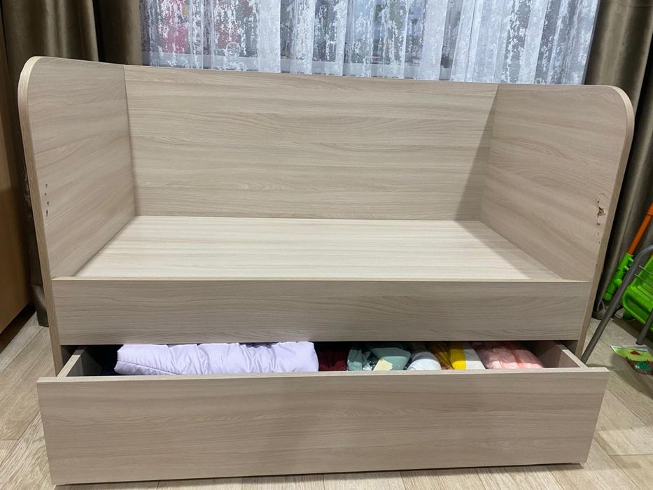Продам детскую кроватку