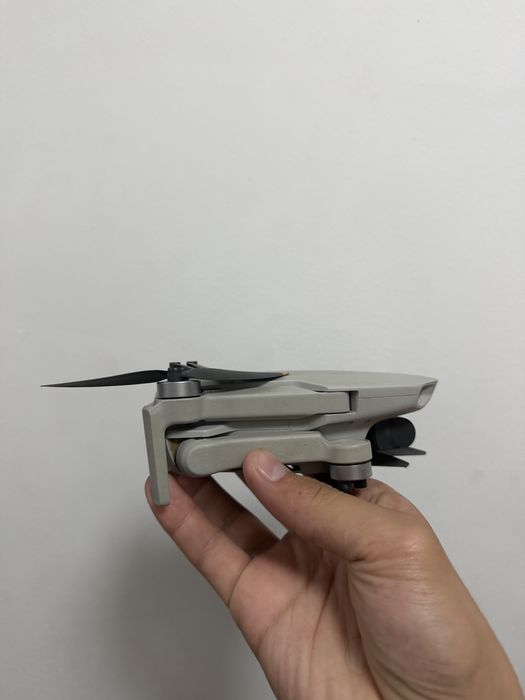 Продам дрон Dji mini 2 SE