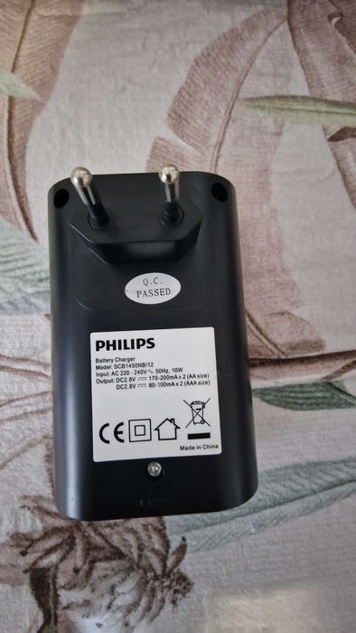 Incarcator acumulatori Philips 1/4 x AA/AAA