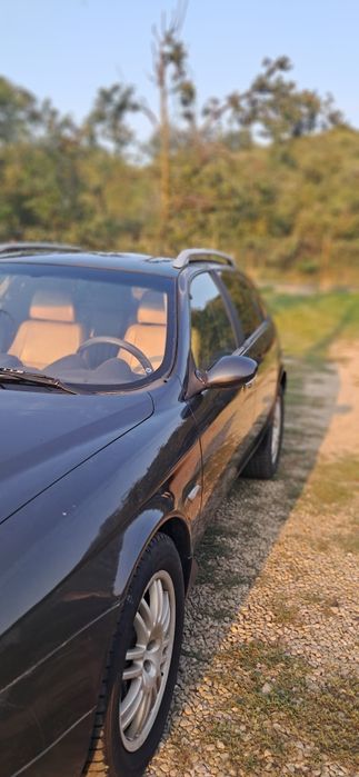 Alfa Romeo crosswagon Q4 4x4